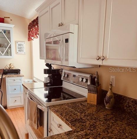 STONEYBROOK CLUBSIDE 2 - Residential Lease