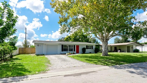 Photo of 2205 24th Avenue W, Bradenton, FL 34205 (MLS # A4709568)