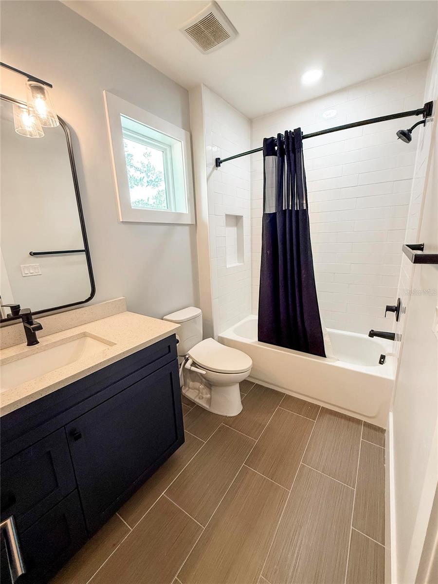 DAVIS ISLANDS PB10 PG52 TO 57 - Residential