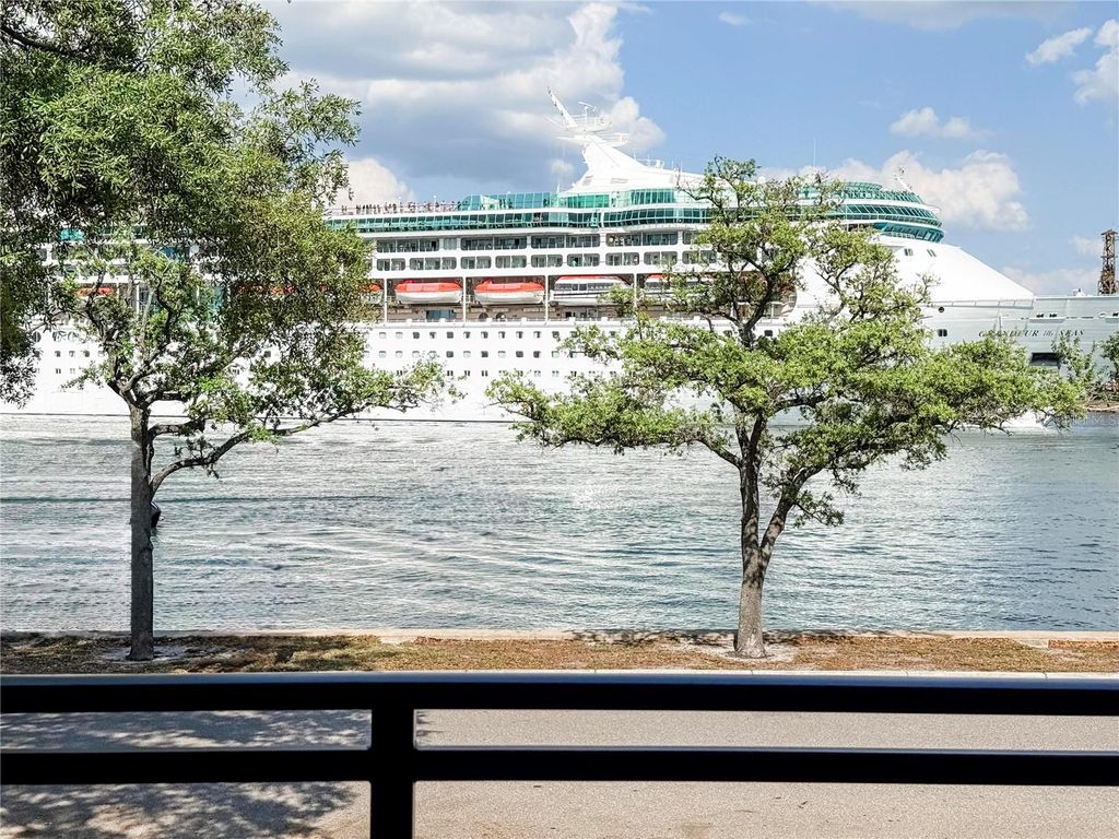 Photo of 510 Channel Drive, Tampa, FL 33606 (MLS # O6403078)