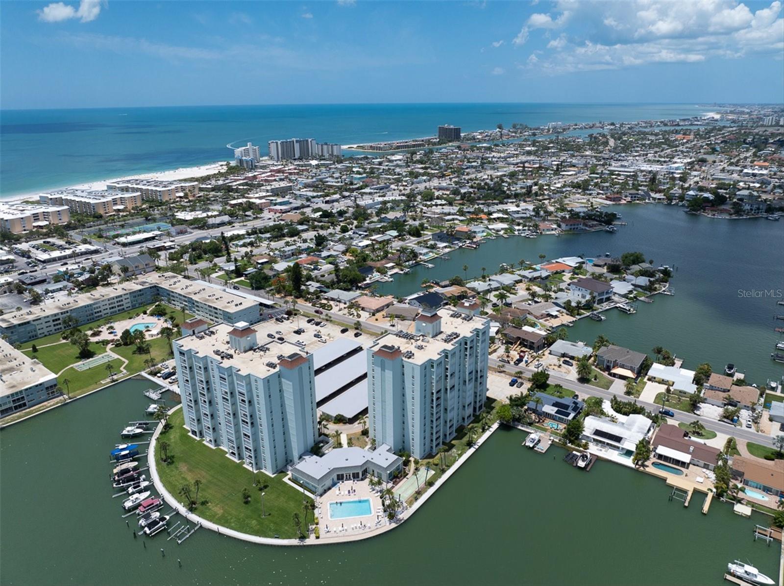 THREE PALMS POINTE CONDO - Residential