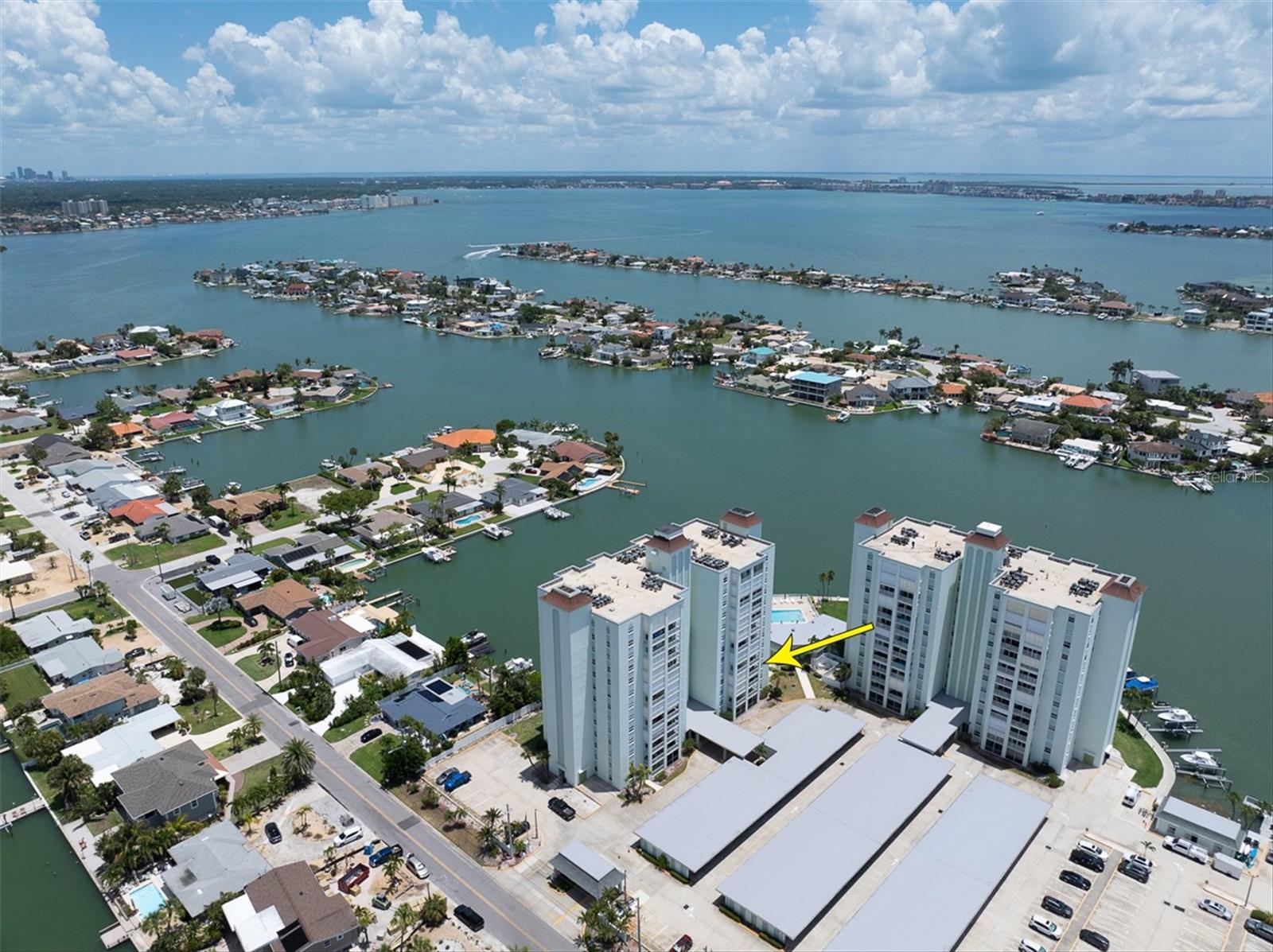 THREE PALMS POINTE CONDO - Residential