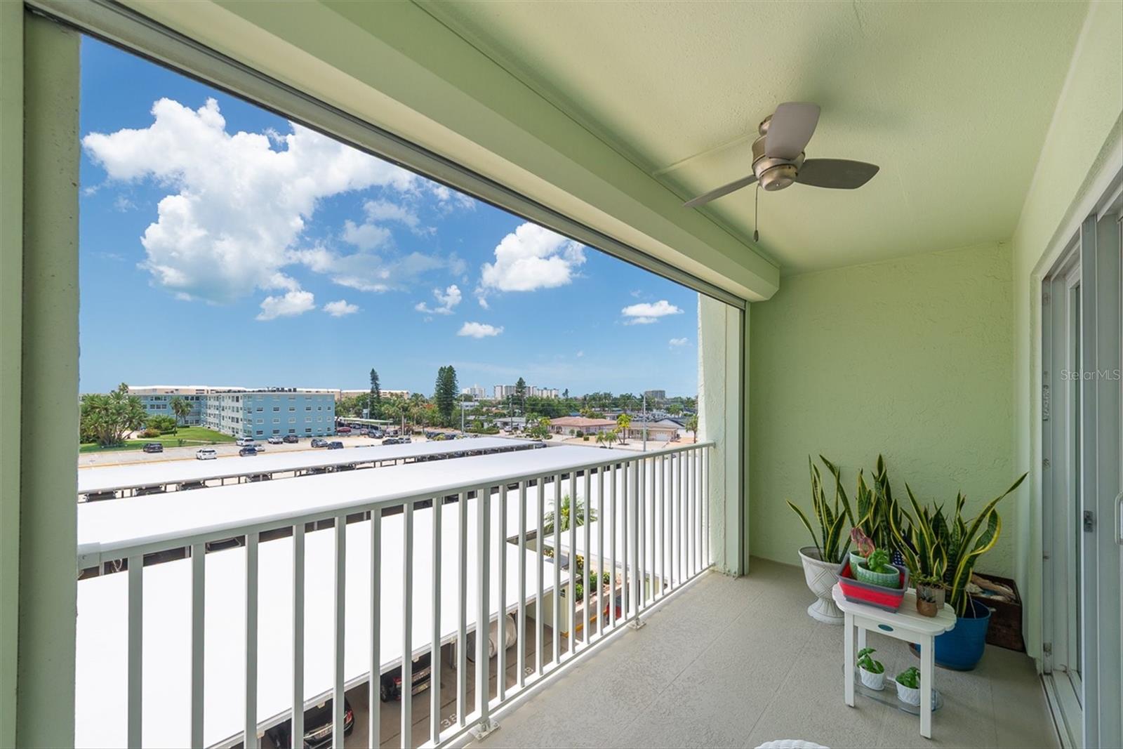 THREE PALMS POINTE CONDO - Residential