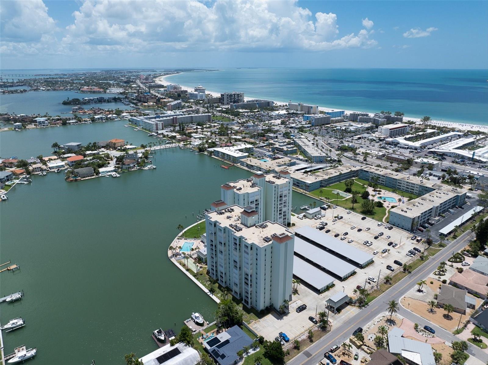 THREE PALMS POINTE CONDO - Residential