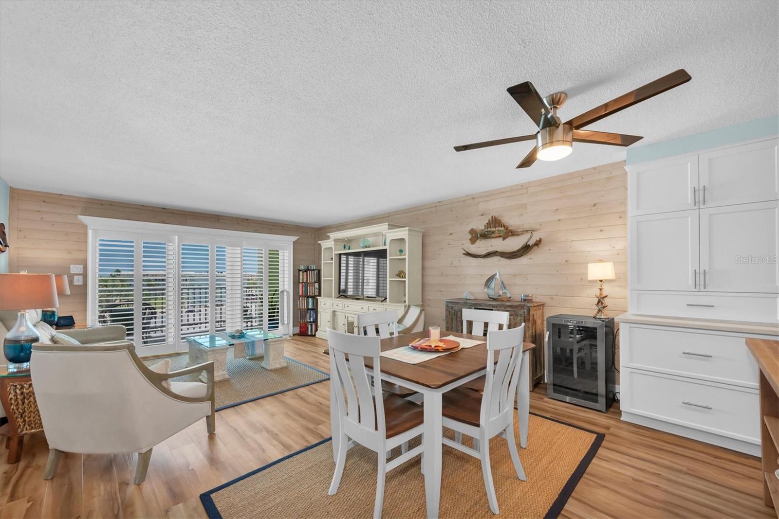 THREE PALMS POINTE CONDO - Residential