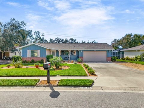 Photo of 5852 Whistlewood Circle, Sarasota, FL 34232 (MLS # A4678181)