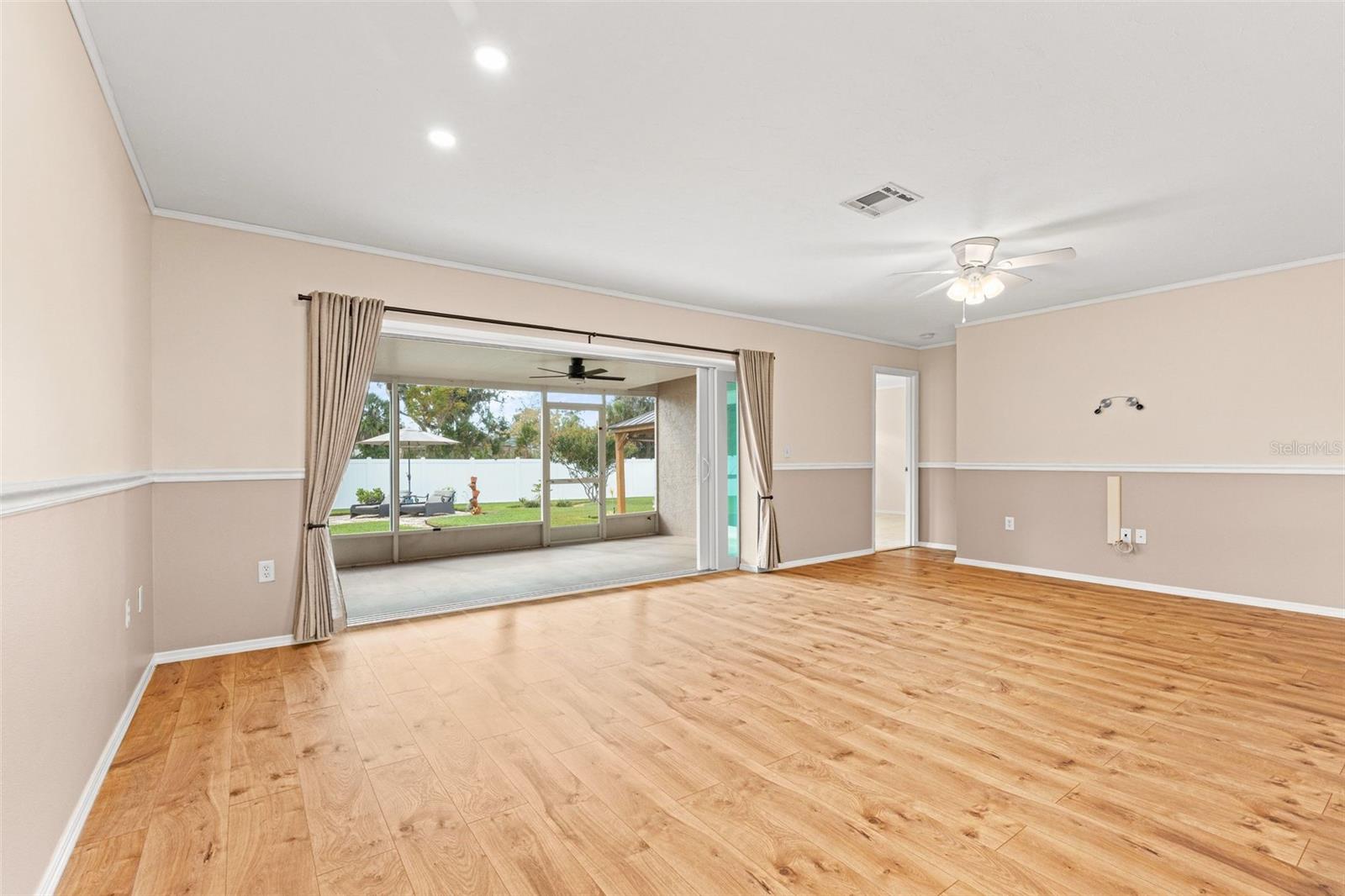 RIDGEWOOD ESTATES 21ST ADD - Residential