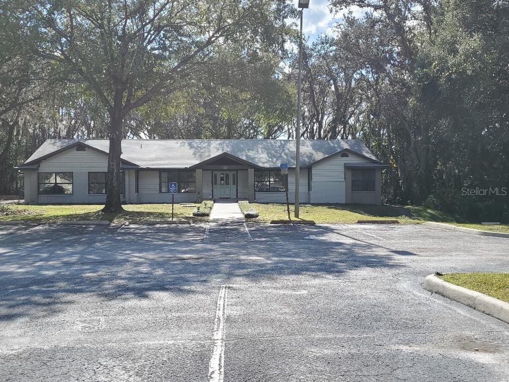 CABELL ESTATES - Commercial Lease