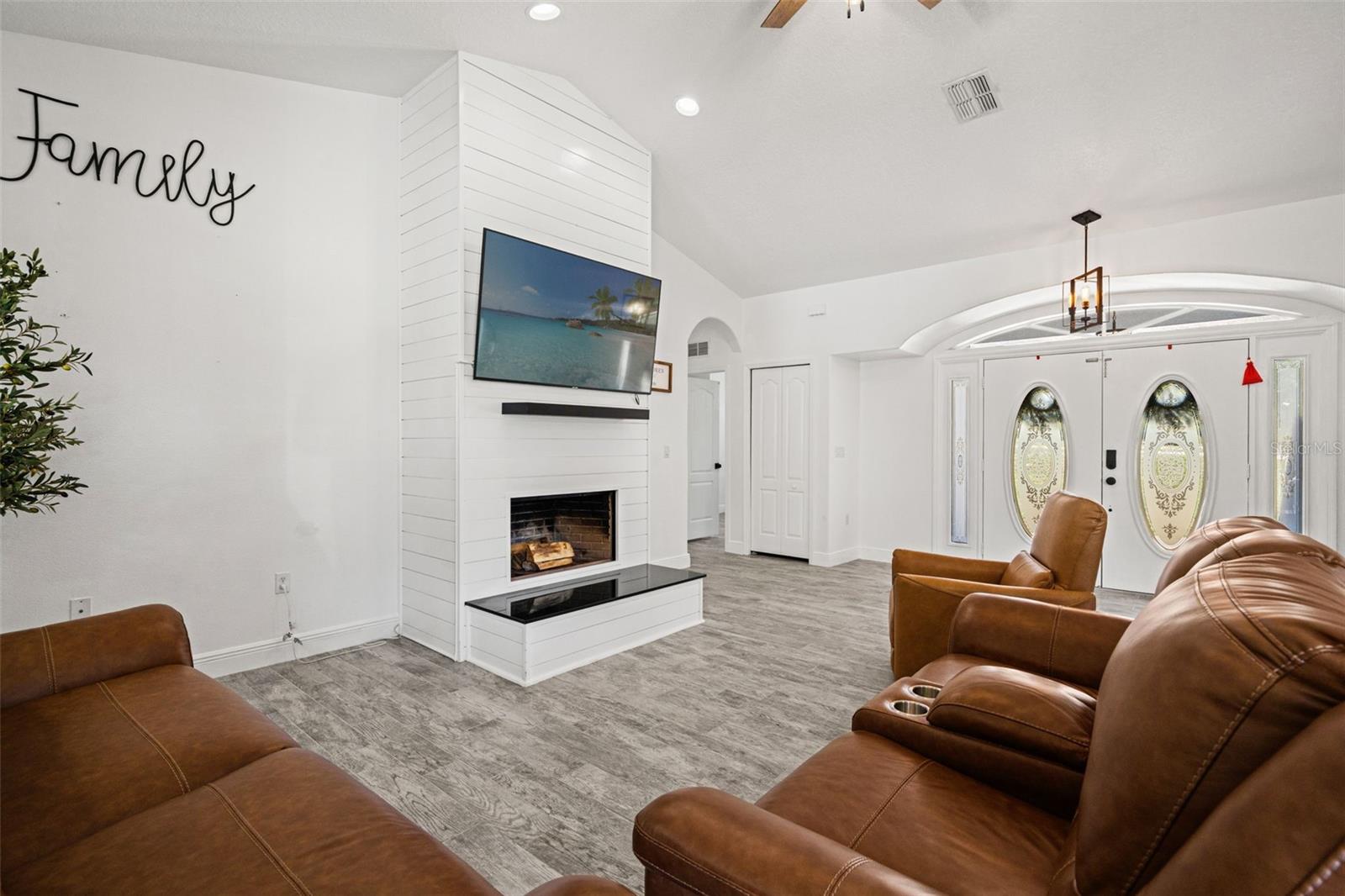 ROYAL HIGHLANDS UNIT 4 - Residential