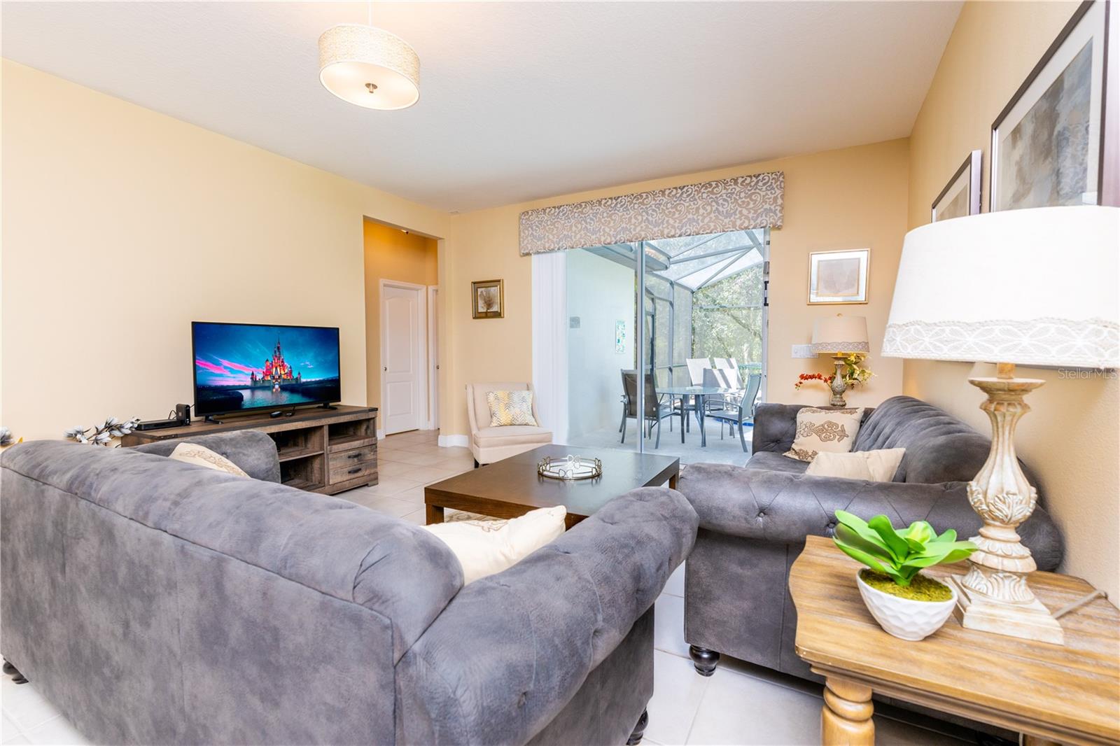 WESTSIDE - Residential