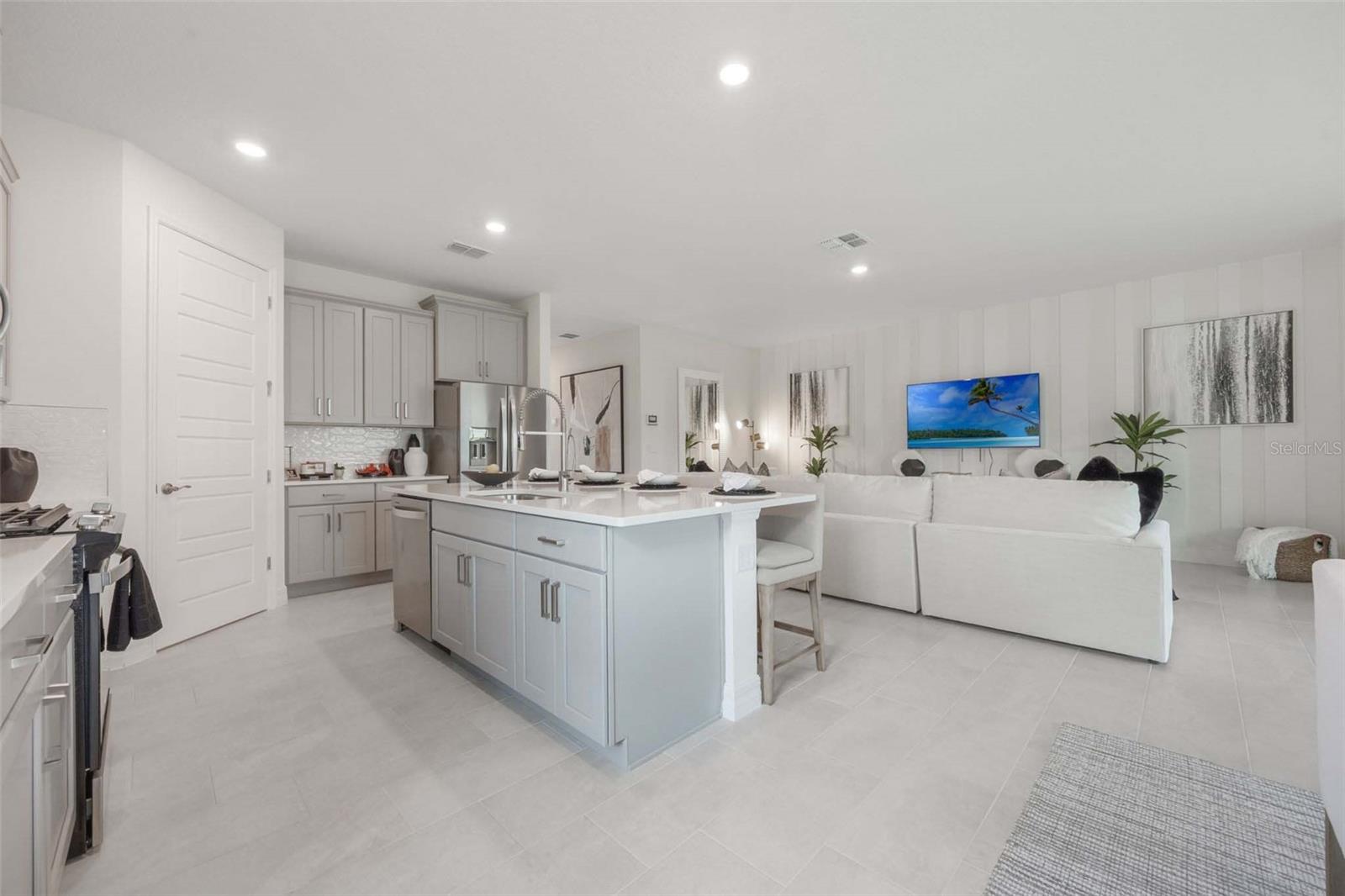 LAKES OF MOUNT DORA - Residential