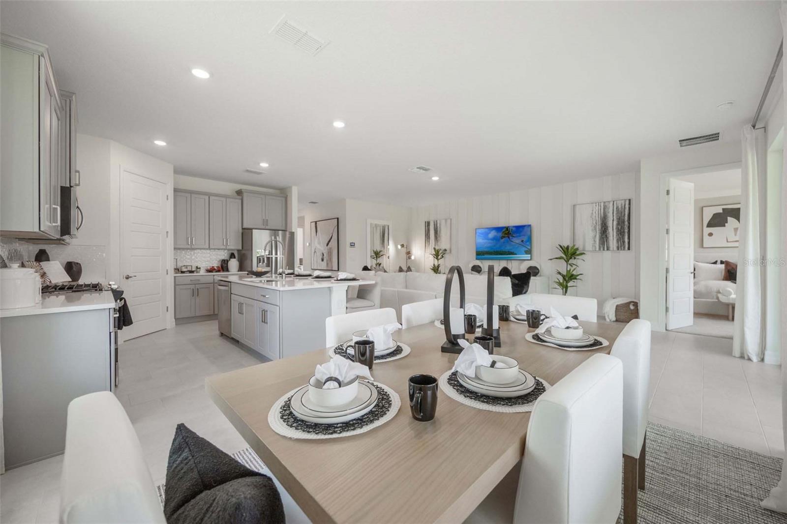 LAKES OF MOUNT DORA - Residential