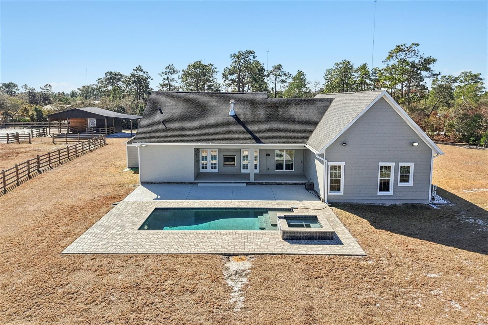 2537 BUCK KNIFE COURT