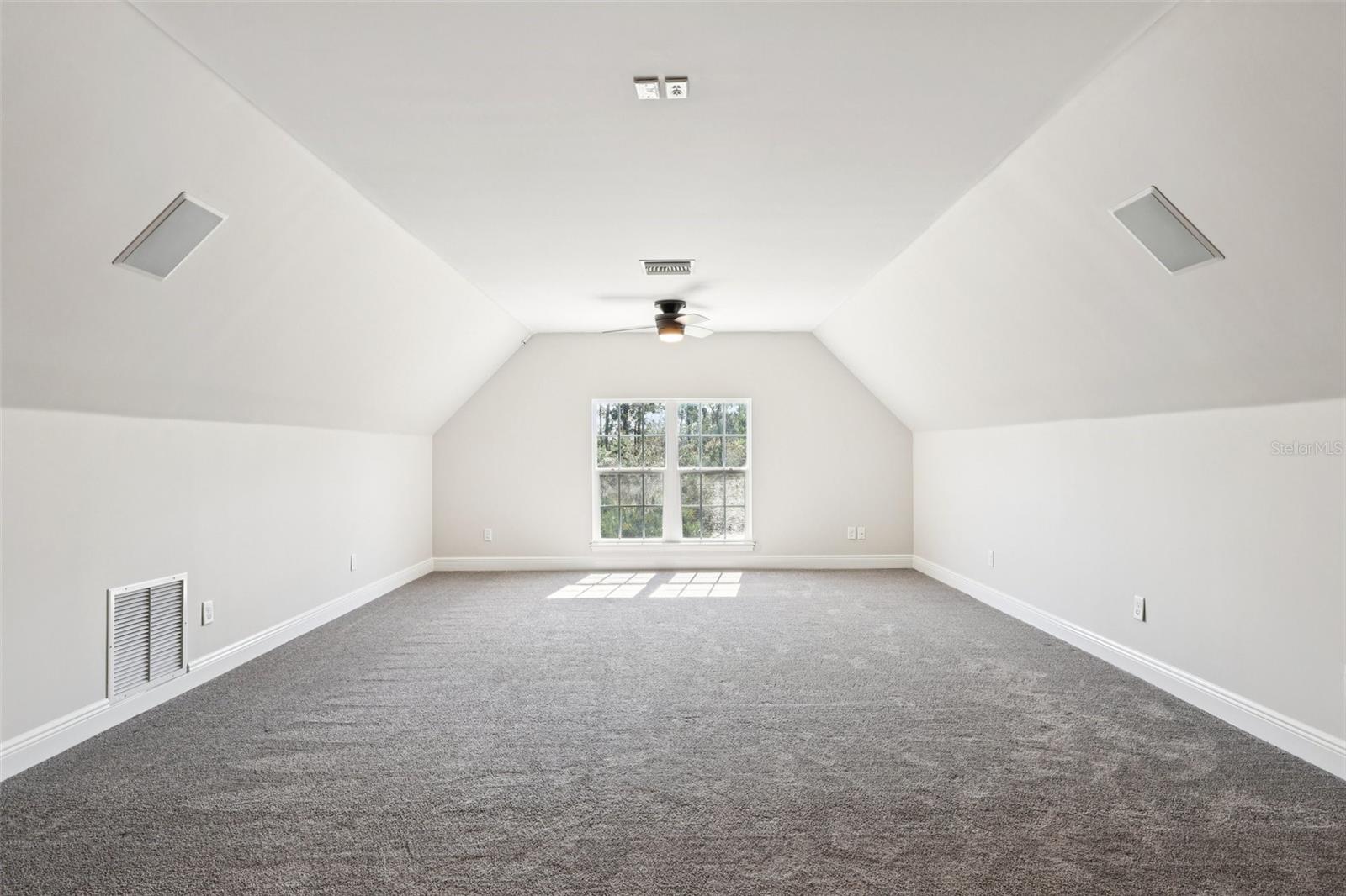 LAKE PICKET ESTATES PH 3 5 ACRE DEV - Residential