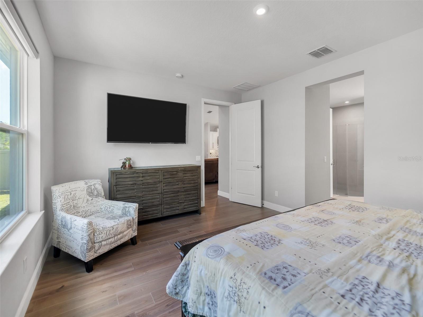CRESTVIEW - Residential