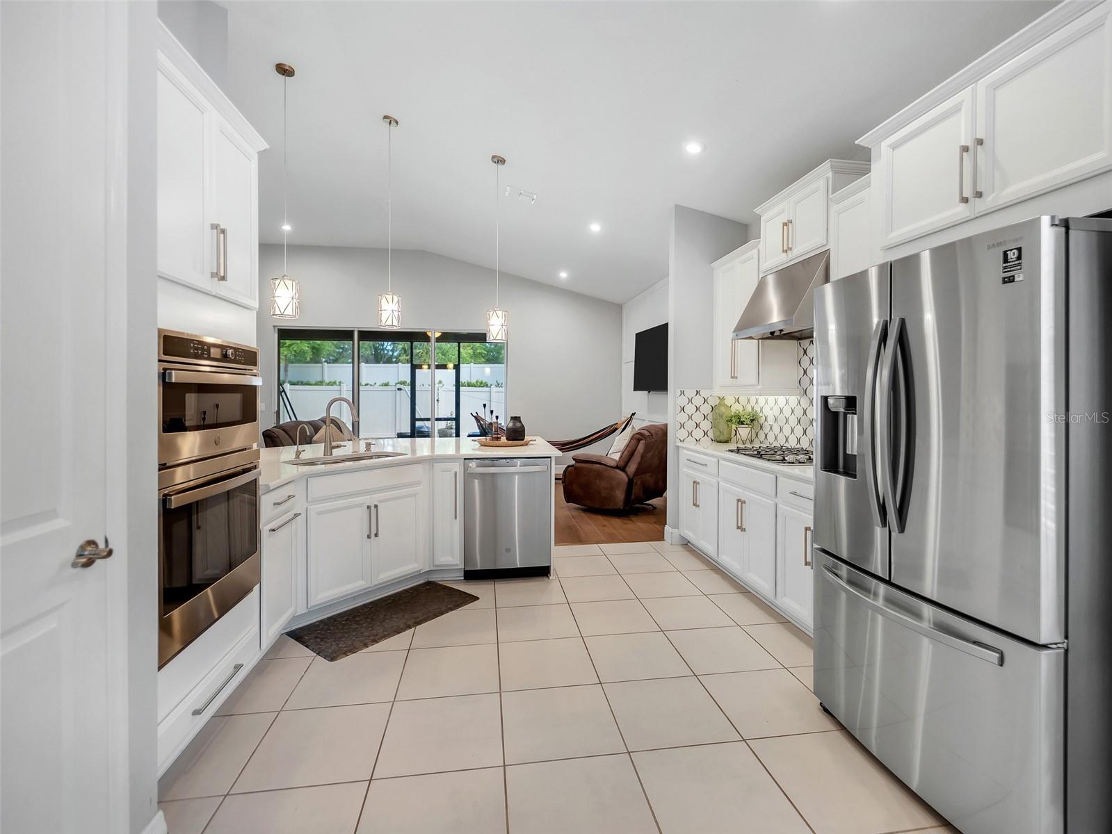CRESTVIEW - Residential
