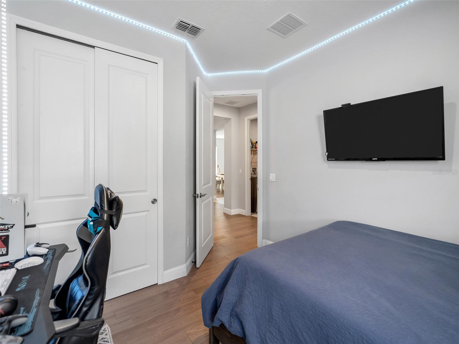 CRESTVIEW - Residential