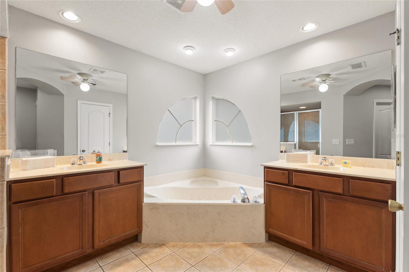 SORRENTO HILLS PH 01 & 02 LT 01 BLK A ORB - Residential