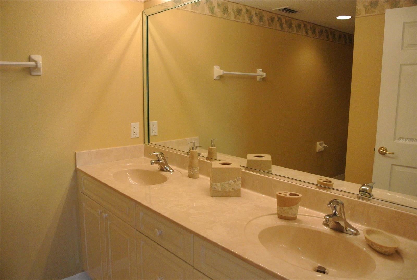 Ocean Walk Condo At Nsb Bldg 04 - Residential