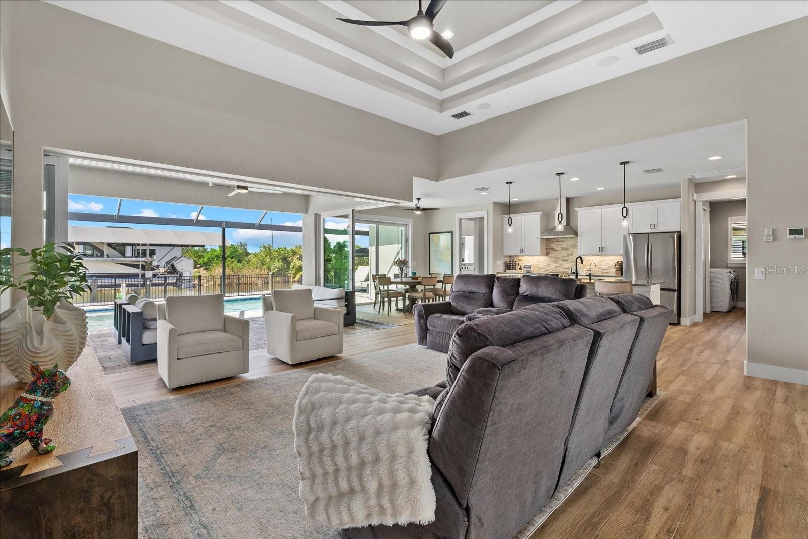 15672 LAKELAND CIRCLE