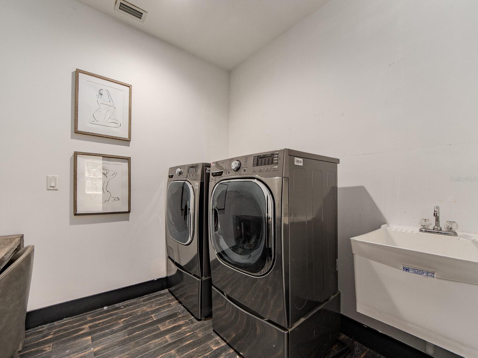 HILLANDALE RESERVE PH 2 3 - Residential