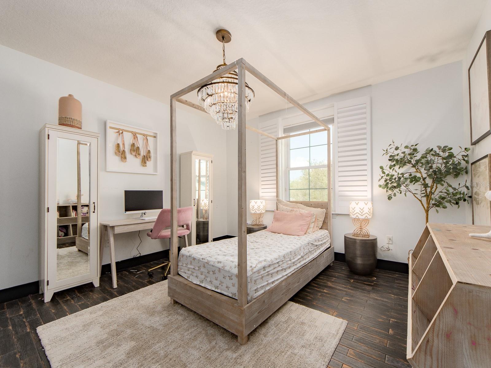 HILLANDALE RESERVE PH 2 3 - Residential