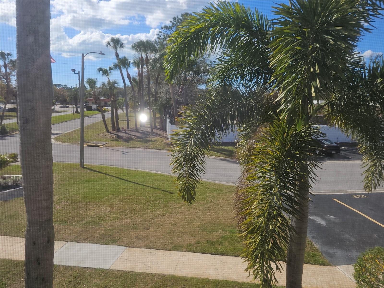 BOULEVARD CLUB THE CONDO - Residential