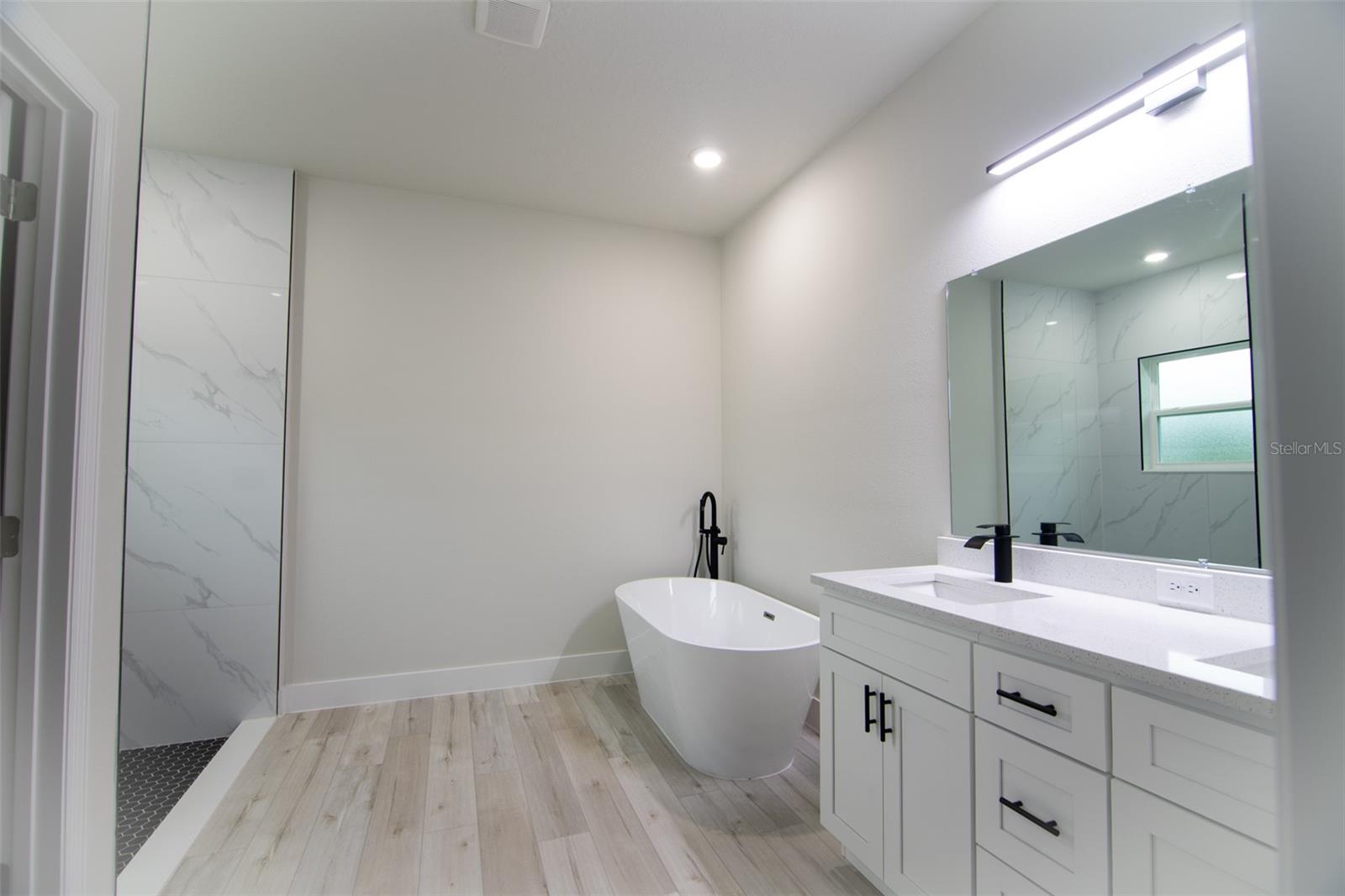 MARION OAKS - Residential