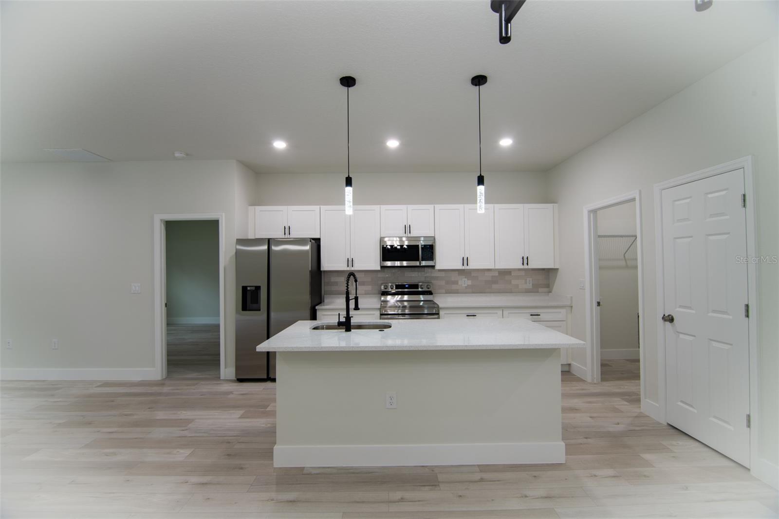 MARION OAKS - Residential