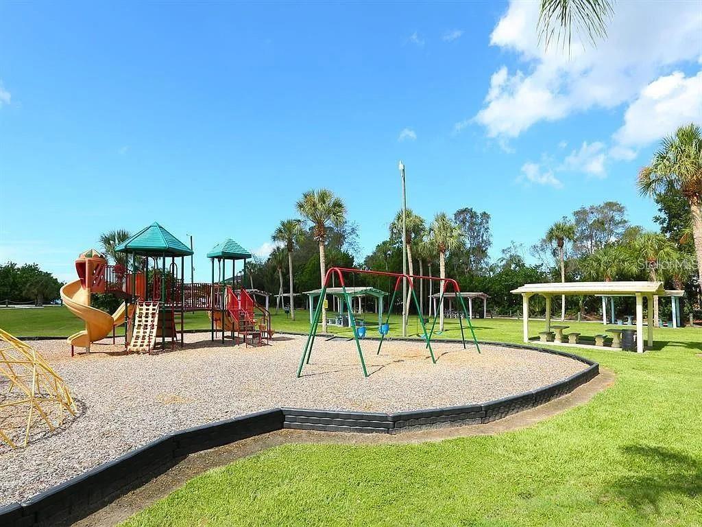 BAYSHORE GARDENS SEC 8 - Residential