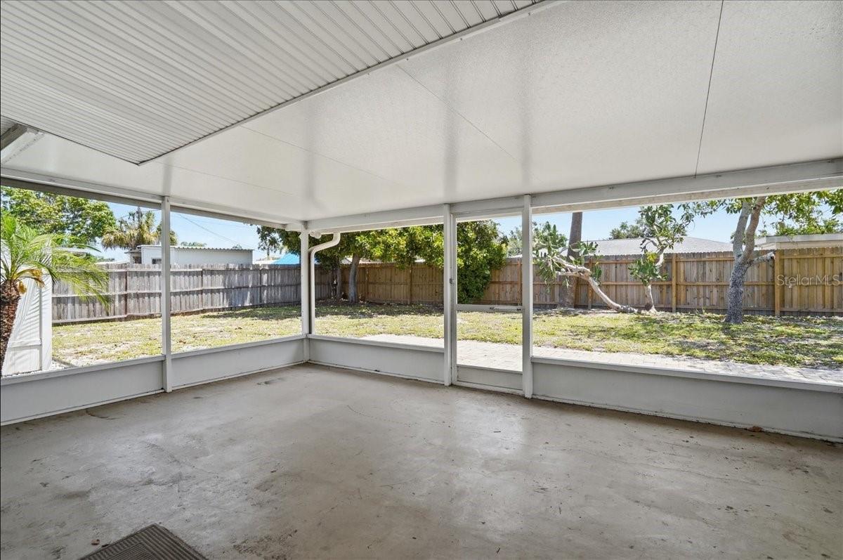 BAYSHORE GARDENS SEC 8 - Residential