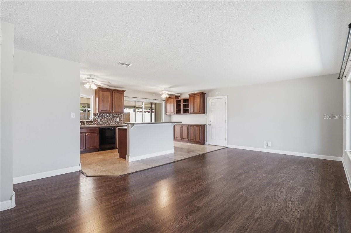 BAYSHORE GARDENS SEC 8 - Residential
