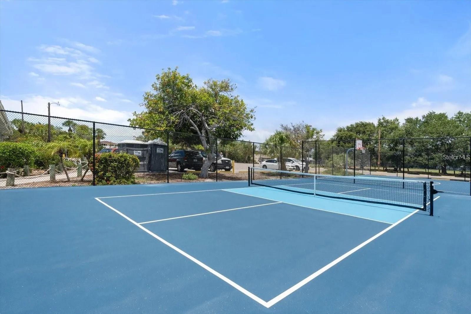 BAYSHORE GARDENS SEC 8 - Residential