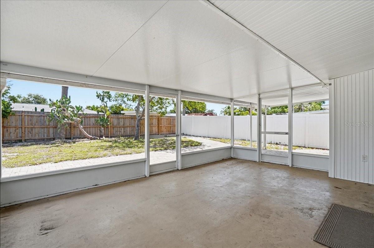 BAYSHORE GARDENS SEC 8 - Residential