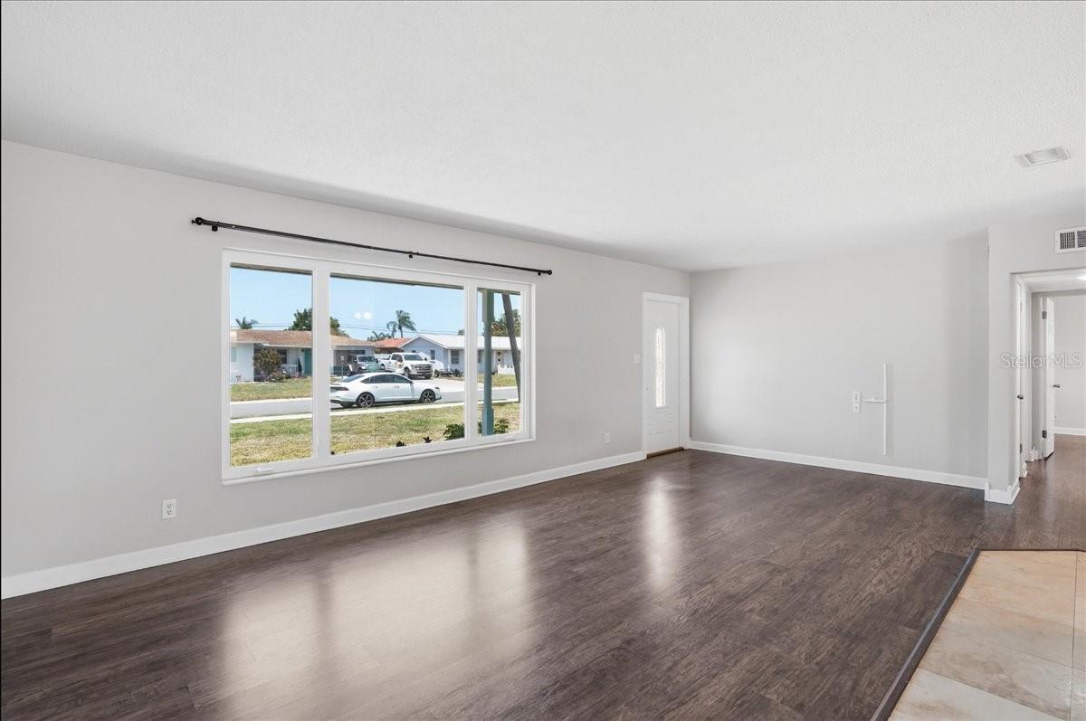 BAYSHORE GARDENS SEC 8 - Residential