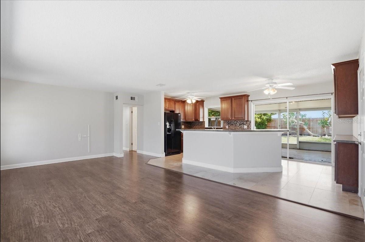 BAYSHORE GARDENS SEC 8 - Residential