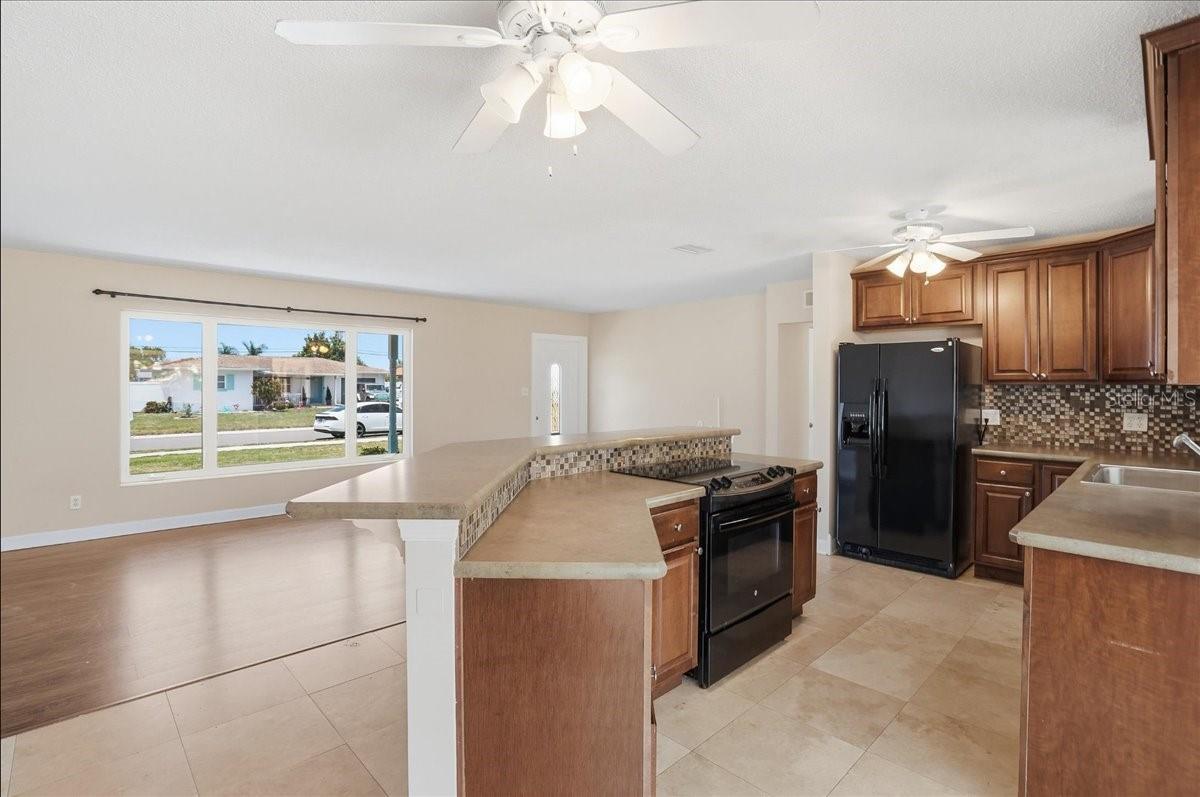 BAYSHORE GARDENS SEC 8 - Residential