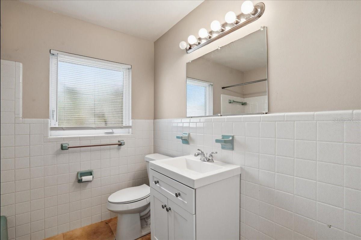 BAYSHORE GARDENS SEC 8 - Residential