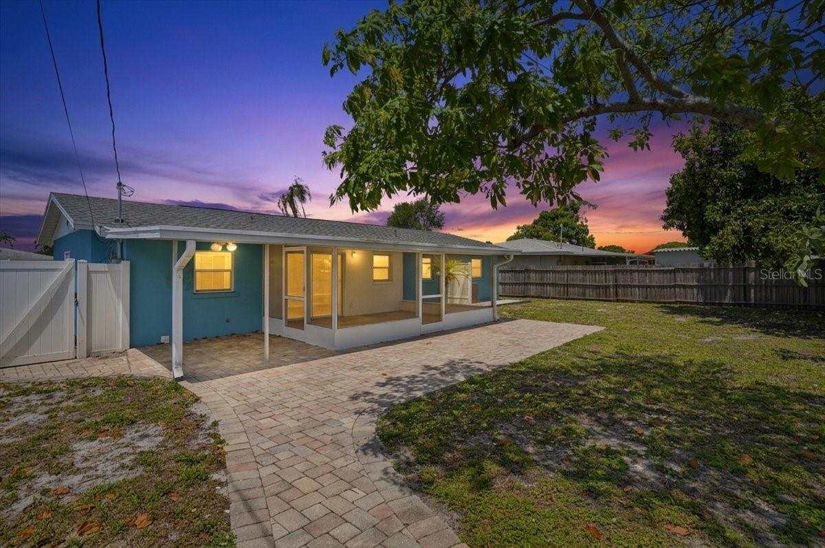 BAYSHORE GARDENS SEC 8 - Residential
