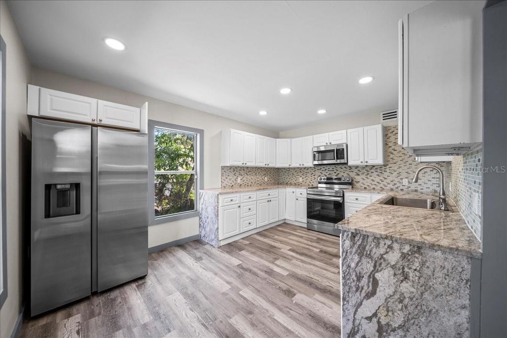 Photo of 210 15th Street E, Bradenton, FL 34208 (MLS # S5132552)