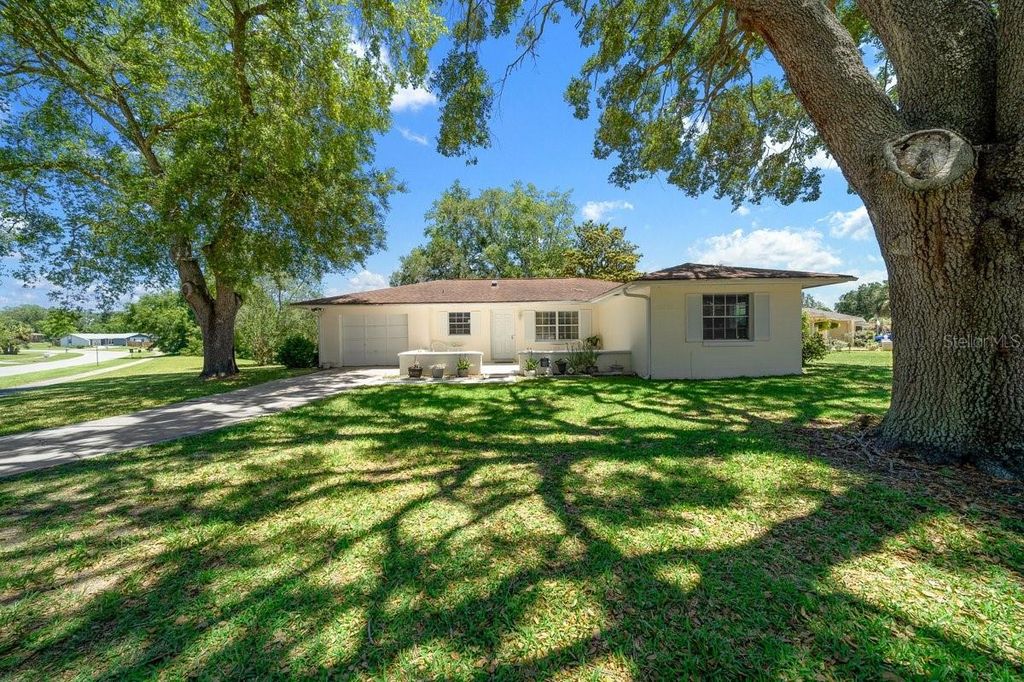 Photo of 14753 SW 39th Circle, Ocala, FL 34473 (MLS # OM724953)
