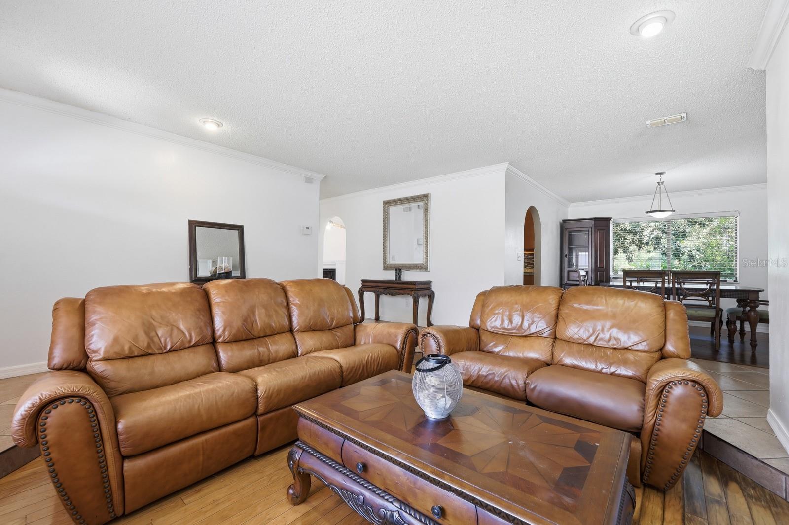 ANDERSON VILLAGE - Residential