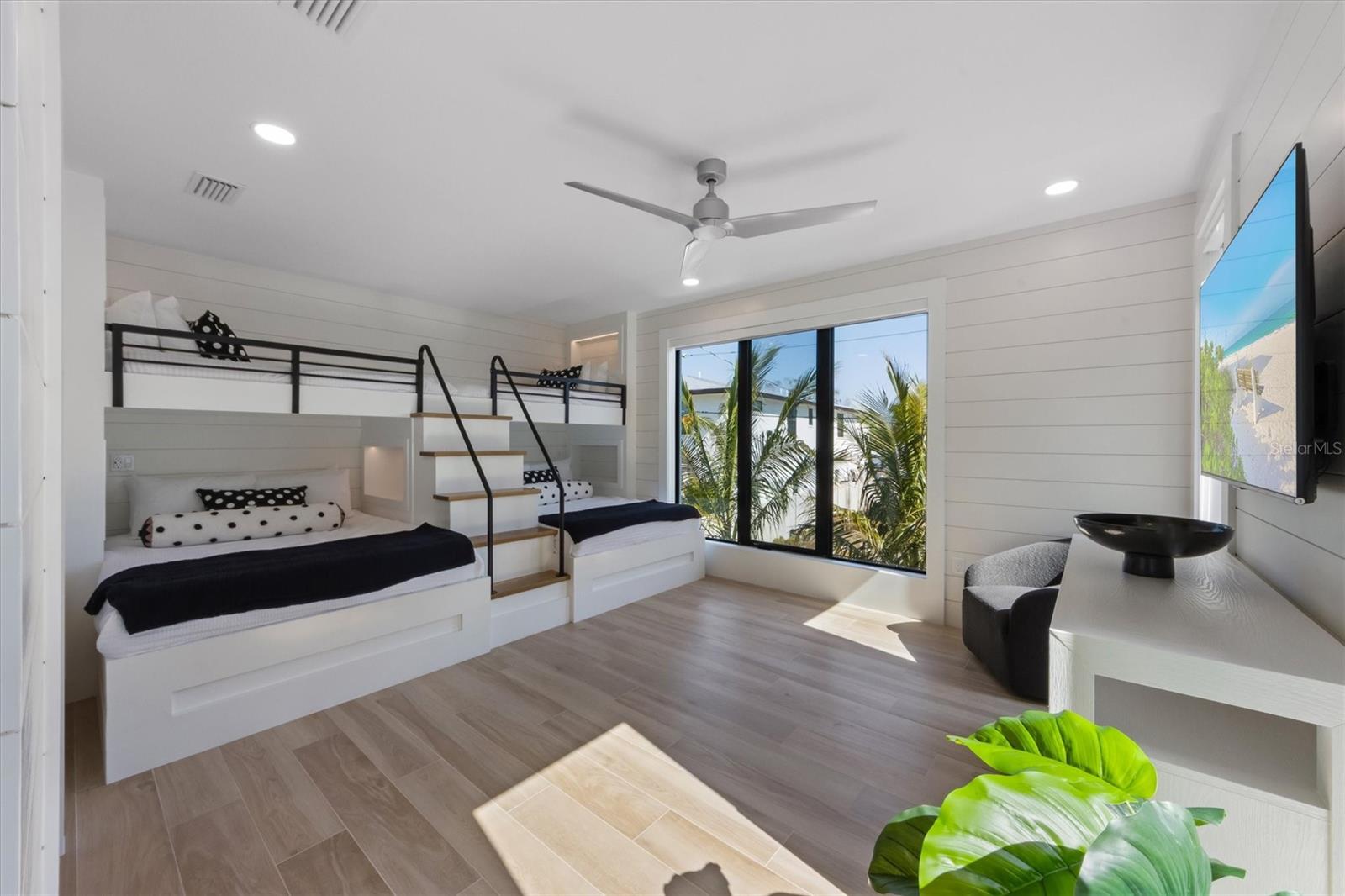 LIDO BEACH DIV B - Residential