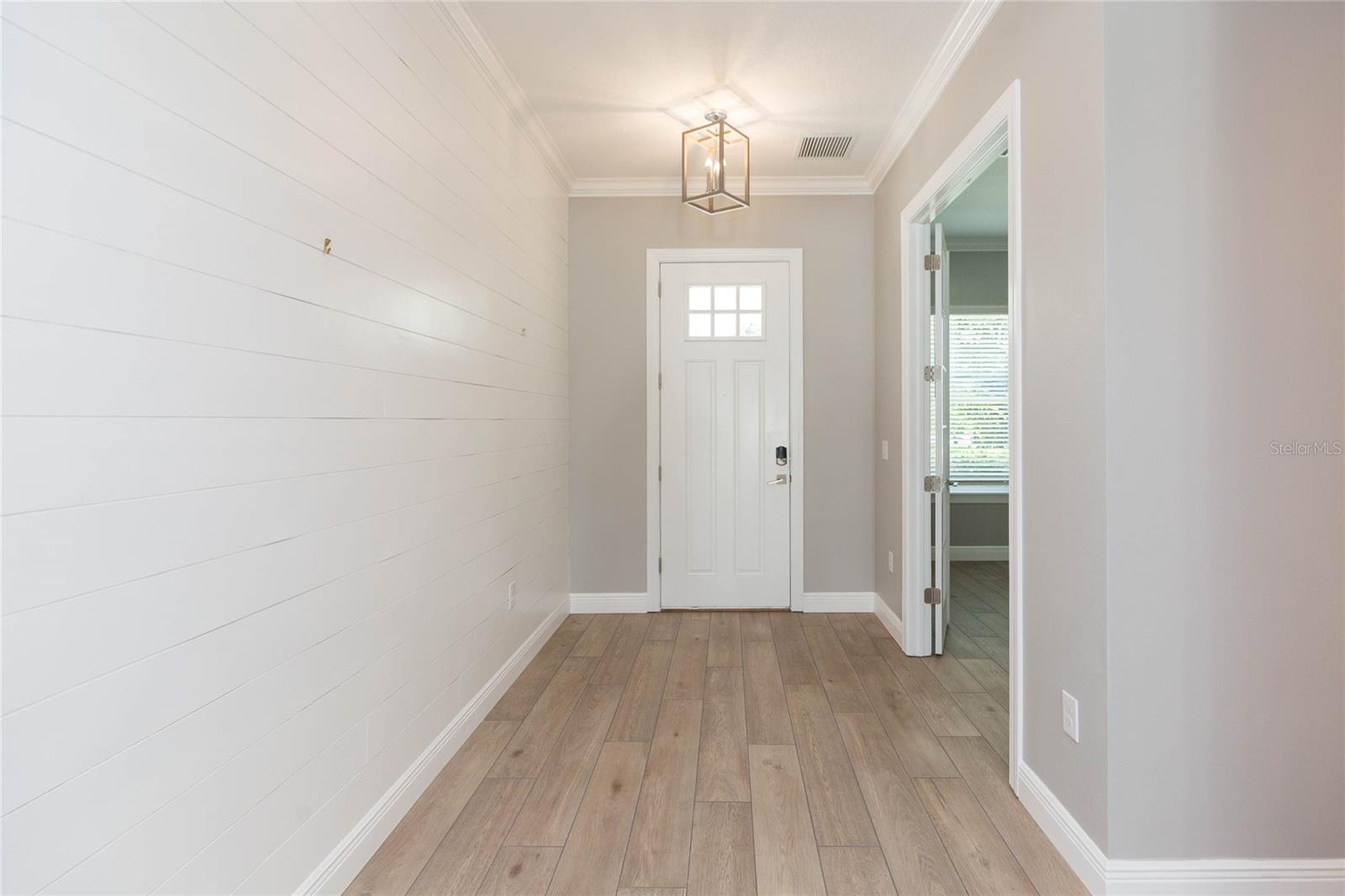 3621 W DE LEON STREET