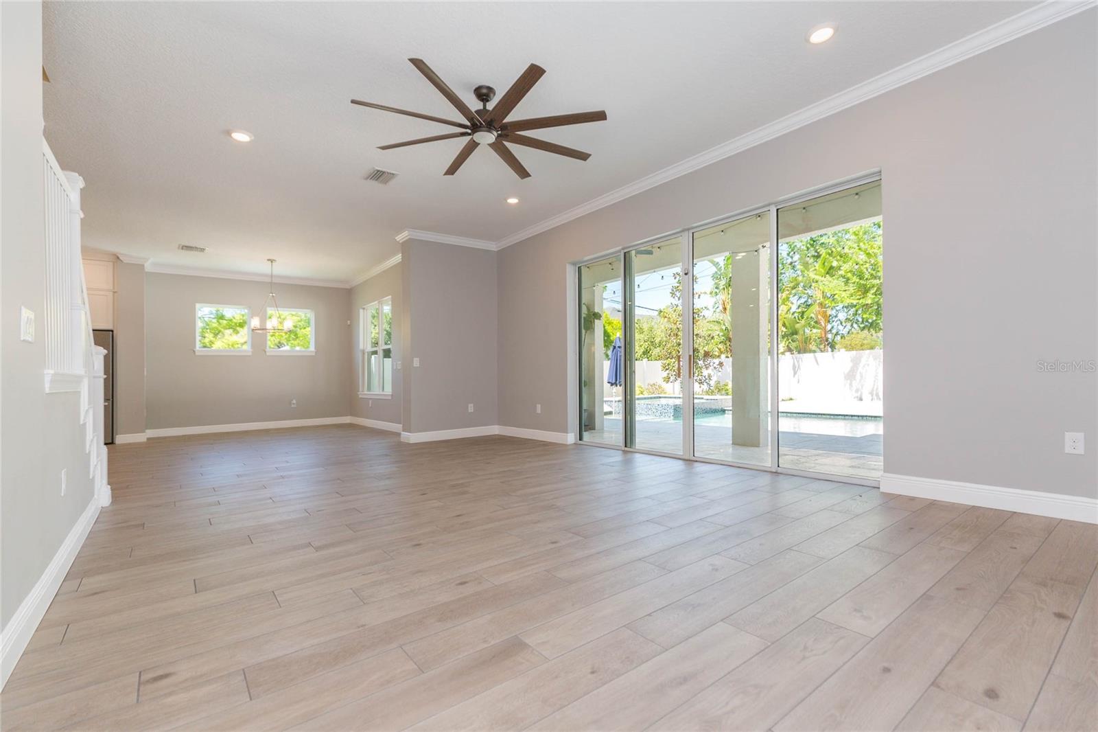 PERSHING PARK - Residential