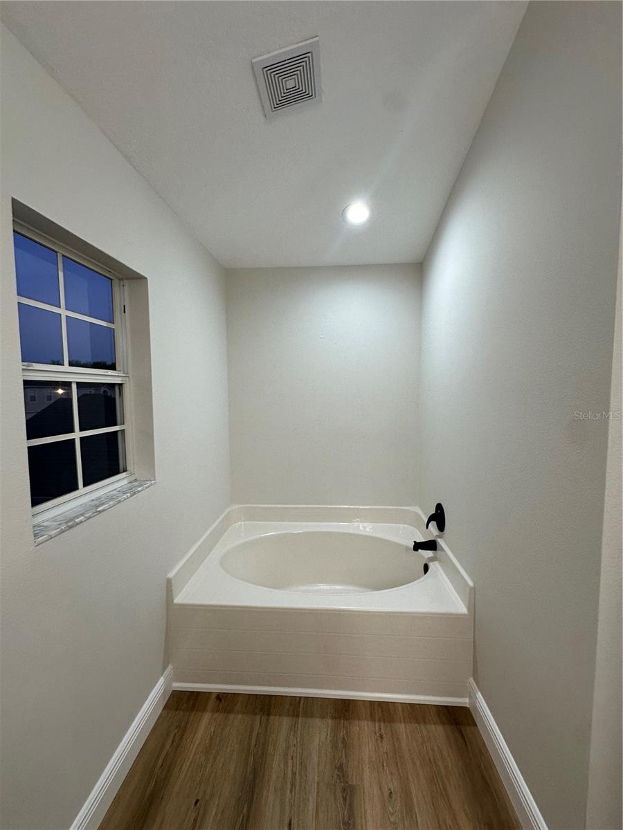 FAIRMONT - Residential