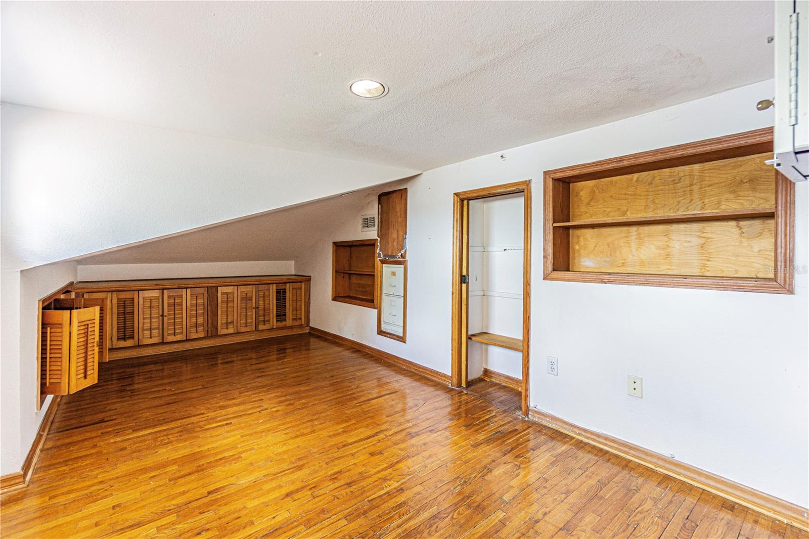 UNPLATTED - Residential