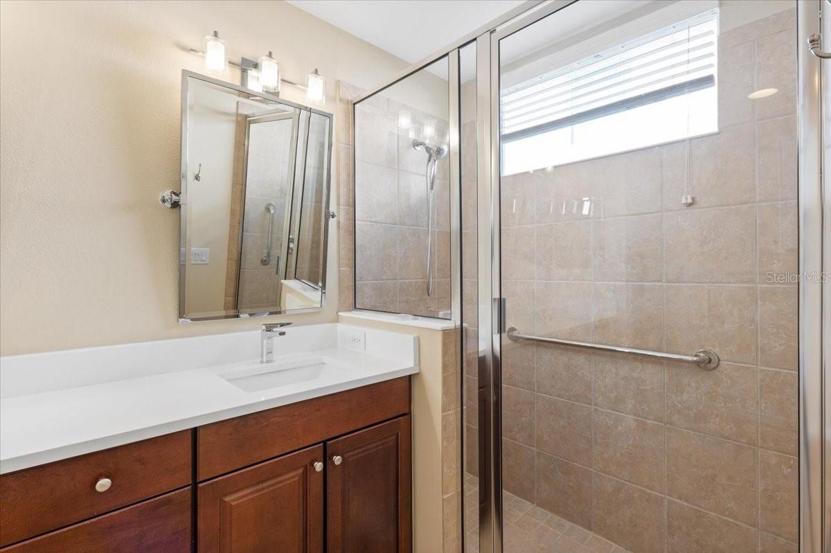 HARBORAGE ON BRADEN RIVER II PH I - Residential