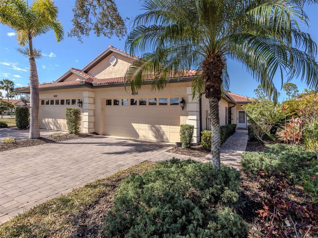 Photo of 4550 Cancello Grande Avenue, Venice, FL 34293 (MLS # N6142637)