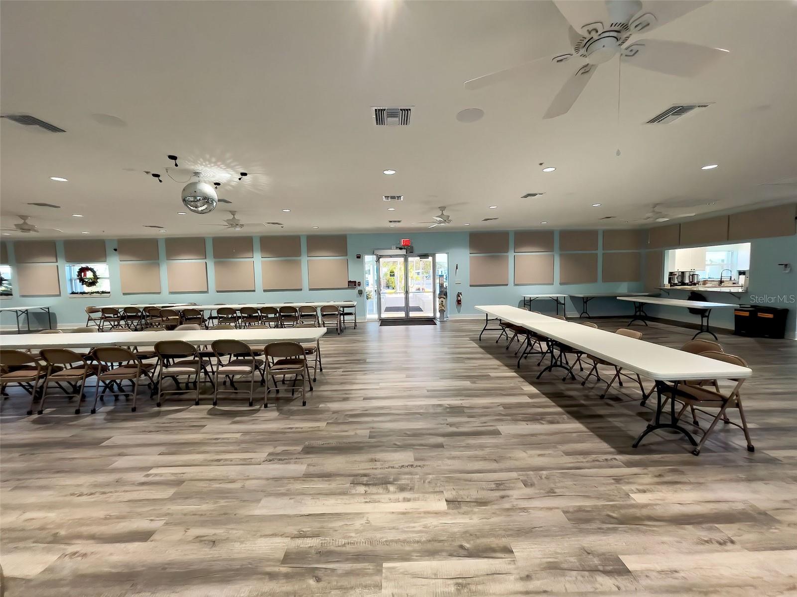 POLYNESIAN VILLAGE - Residential